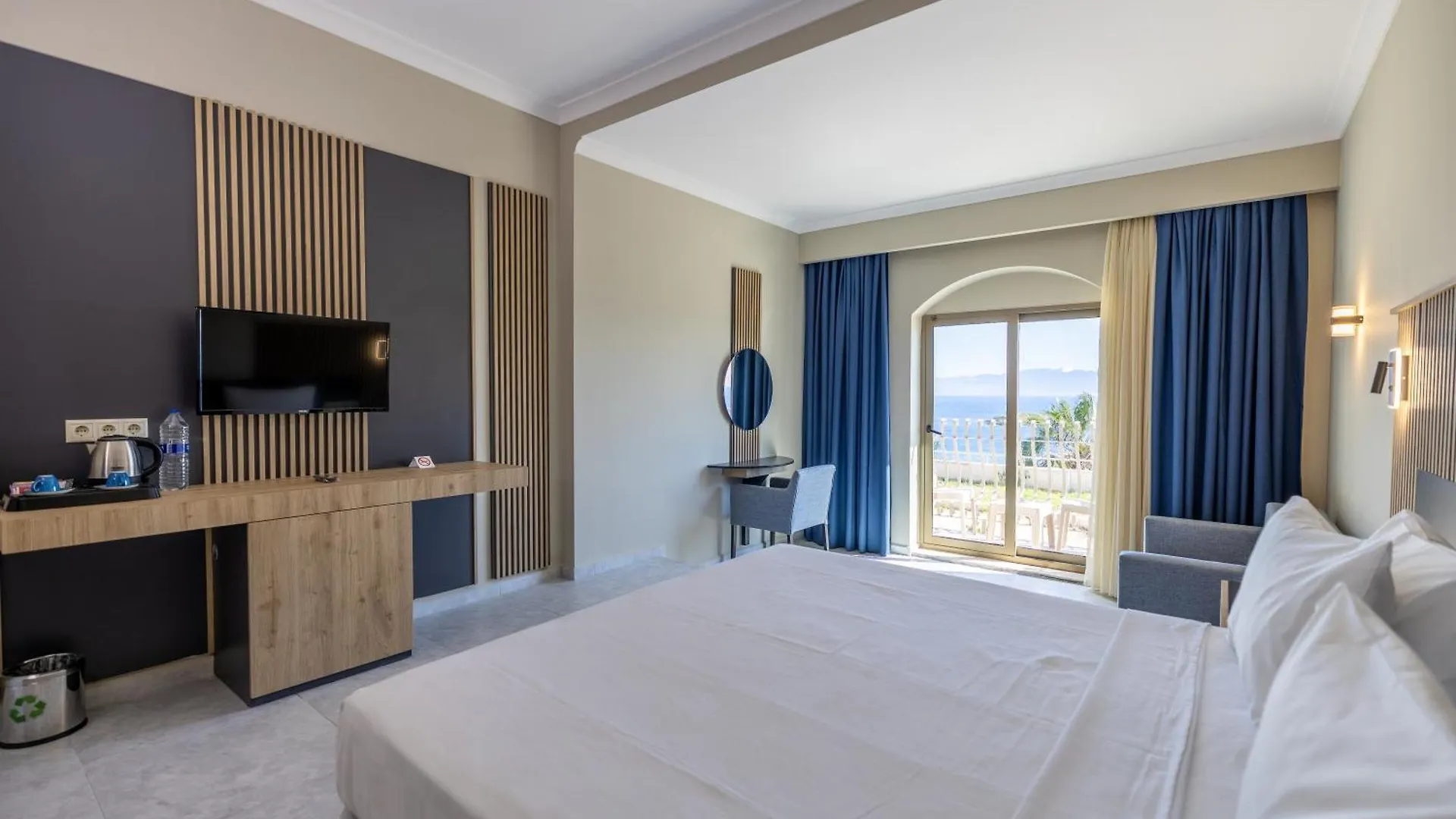 Yasmin Bodrum Resort 5*,