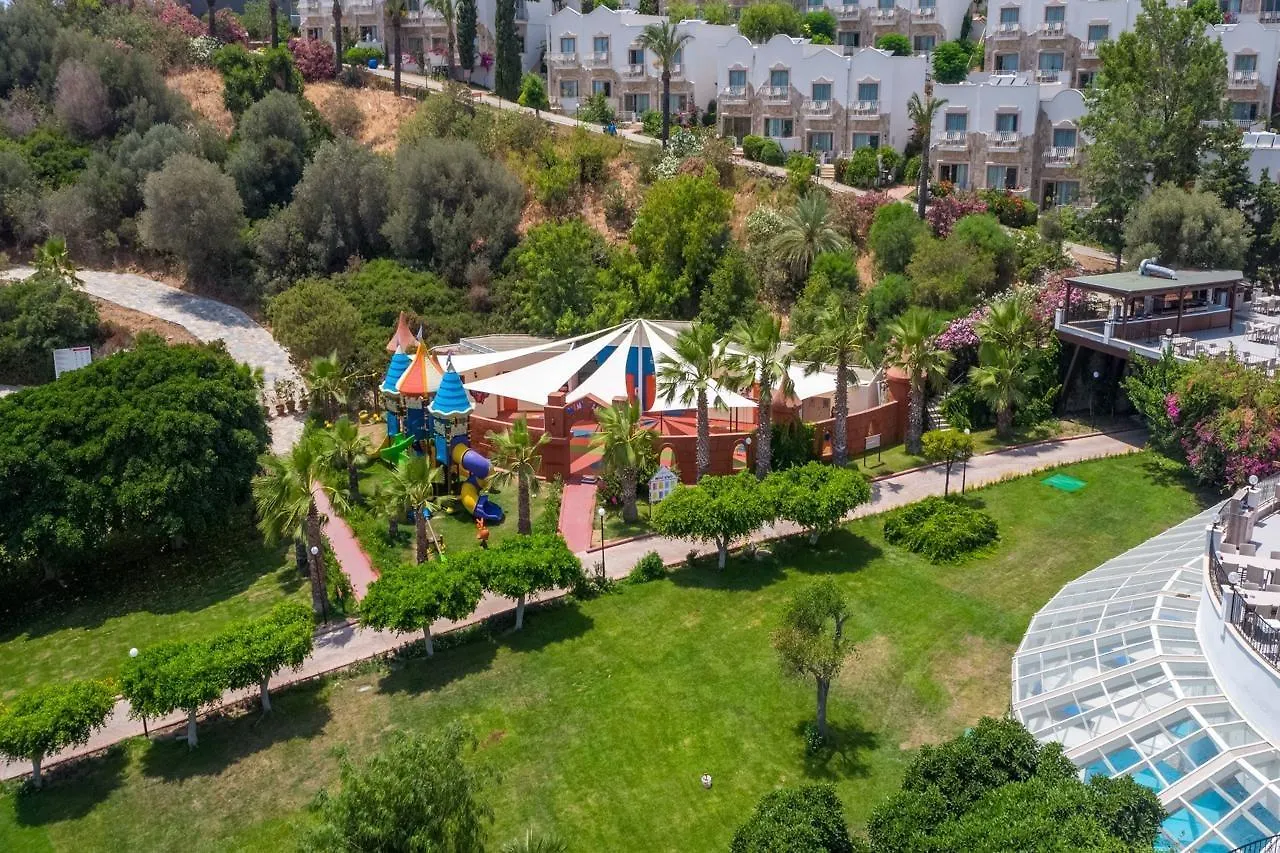Yasmin Bodrum Resort 5*,
