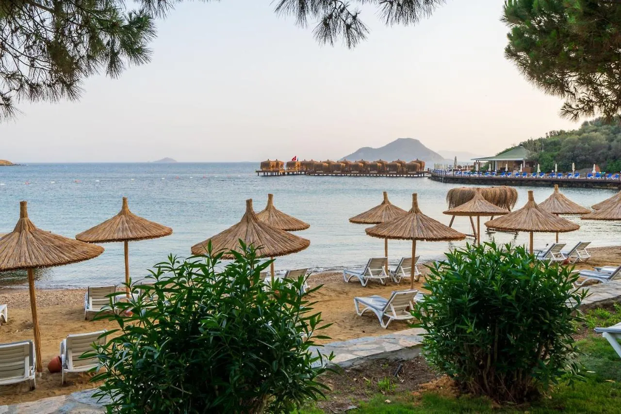 Yasmin Bodrum Resort 5*,